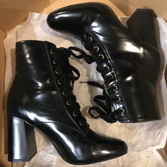 FOREVER 21 Lace Up Ankle Block Heel Booties Women’s Size 7.5 Black - Picture 10 of 10